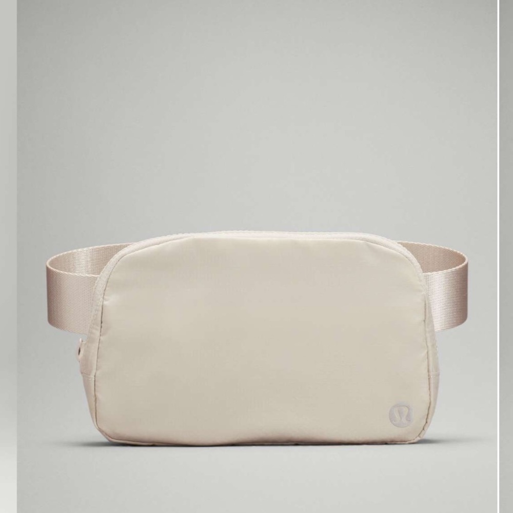 Lululemon Everywhere Belt Bag 1L